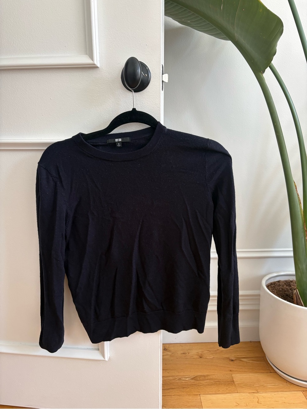 Uniqlo Black Women's Crewneck Sweater